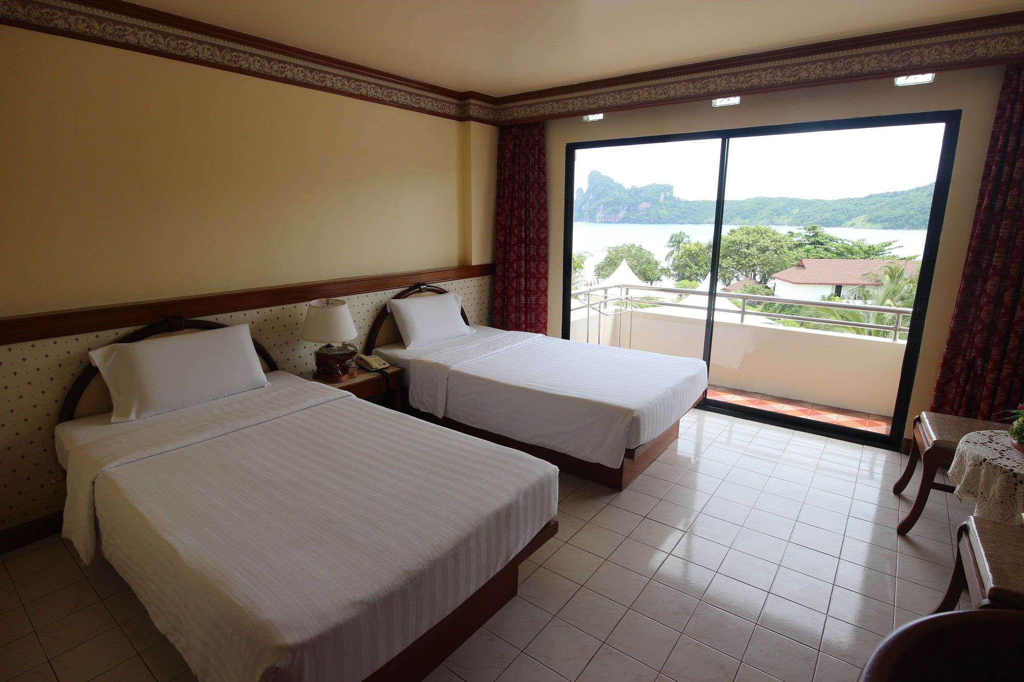 Phi Phi Hotel Bagian luar foto