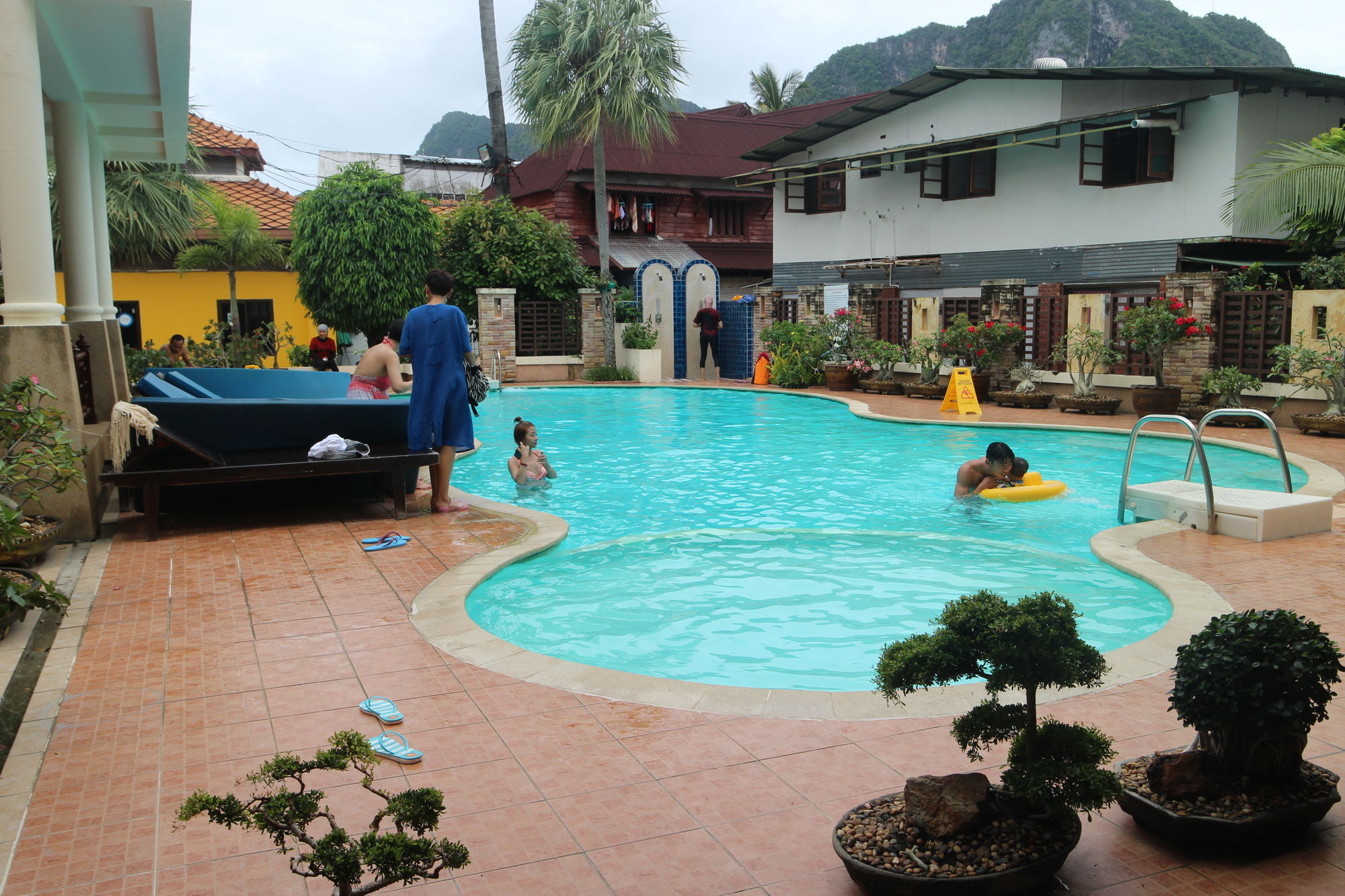 Phi Phi Hotel Bagian luar foto