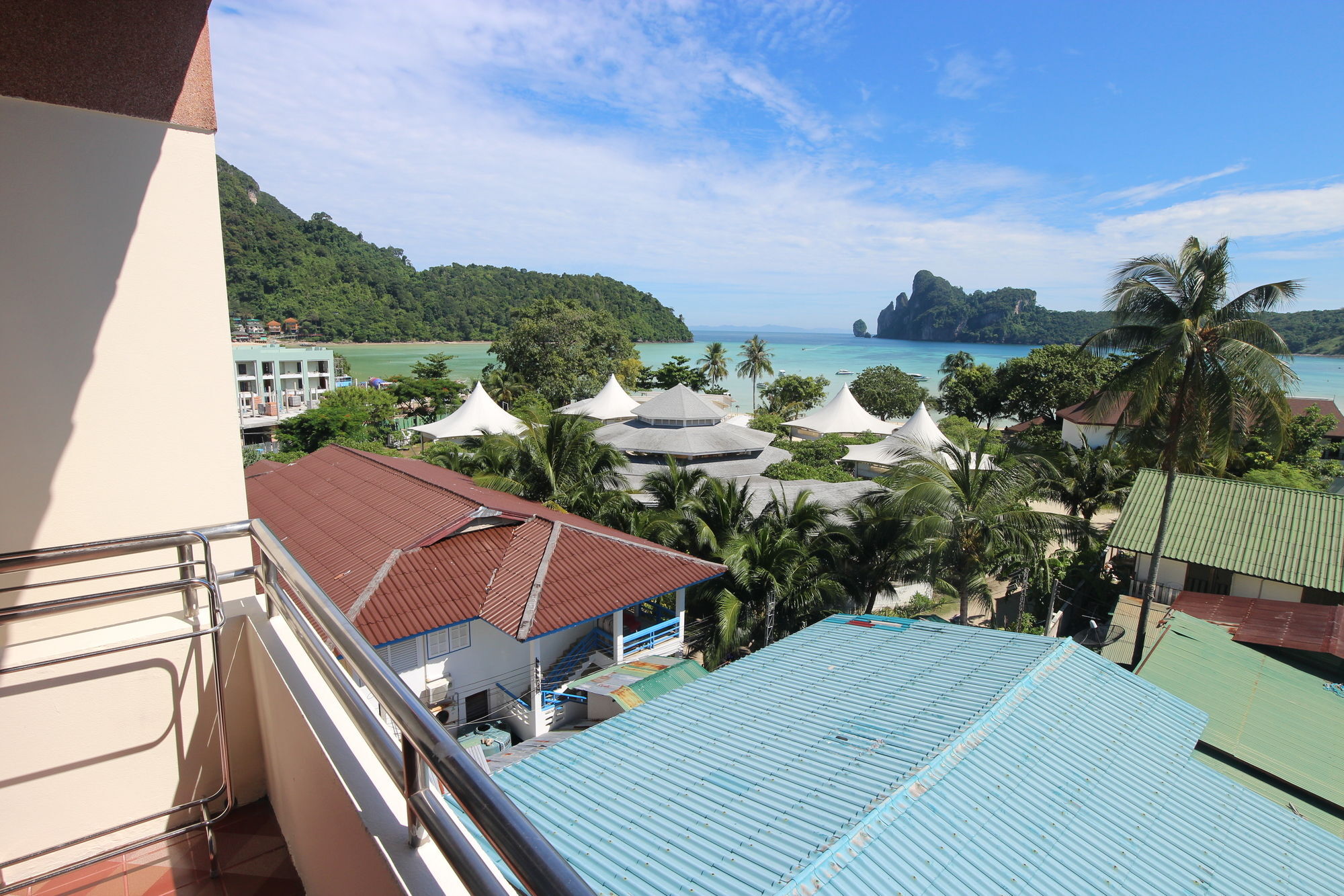 Phi Phi Hotel Bagian luar foto